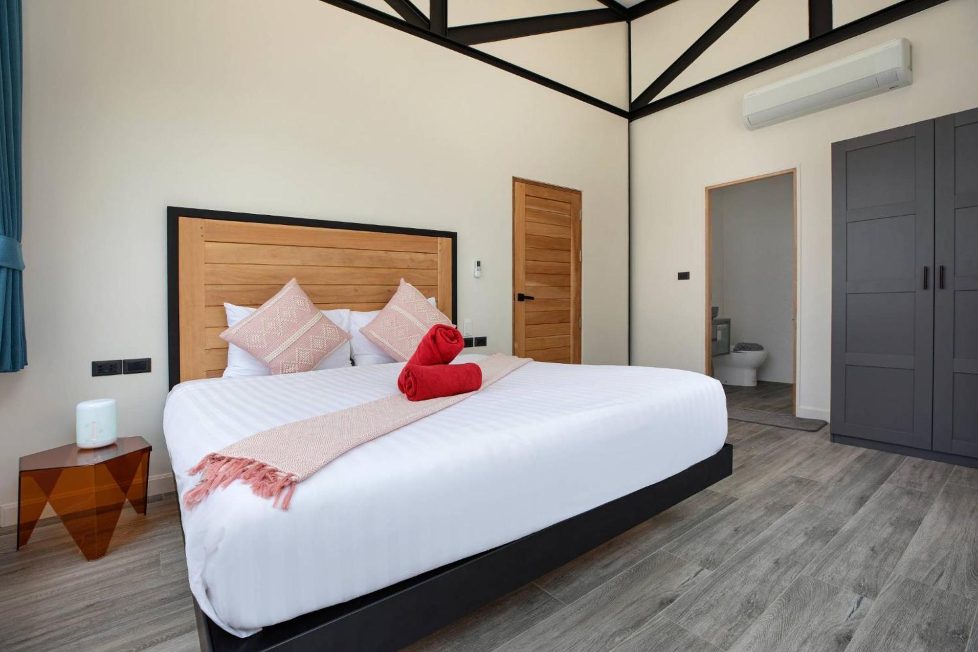 Trendy & New 19M Oxygen Pool Villa Sunset Garden 10 In Rawai Ban Saiyuan Exterior foto