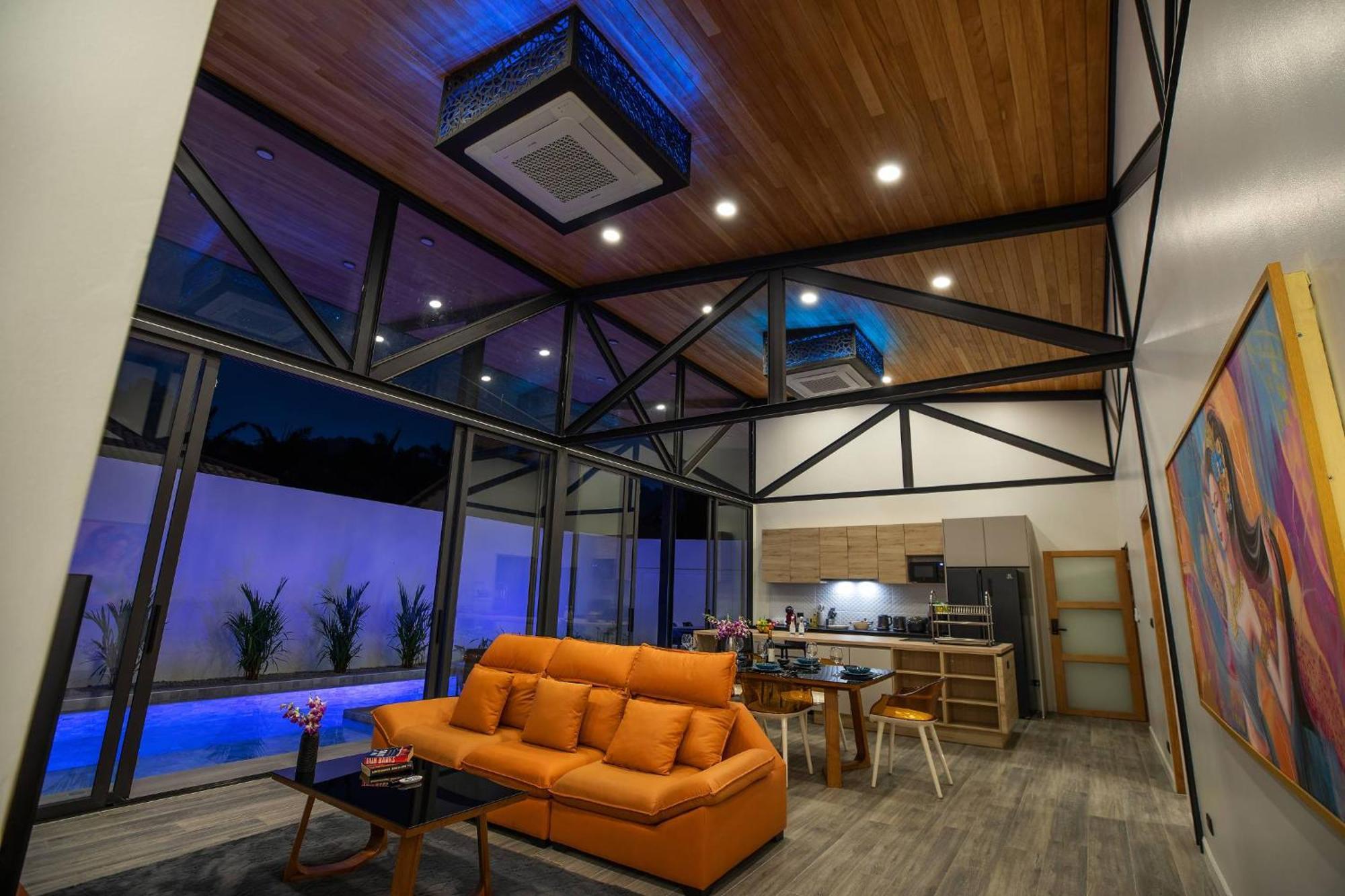 Trendy & New 19M Oxygen Pool Villa Sunset Garden 10 In Rawai Ban Saiyuan Exterior foto
